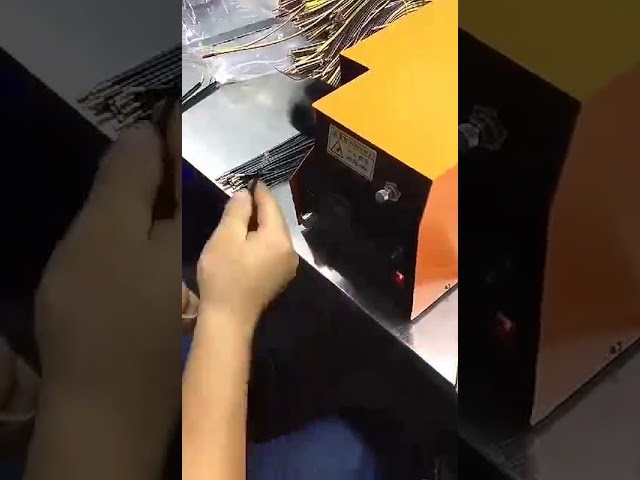 電纜屏蔽刷直線扭轉機 WPM 03B - 高效工業級刷線設備