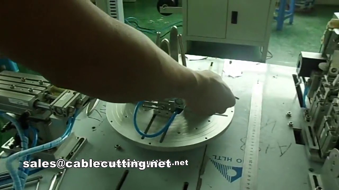 工業級電纜繞線捆紮機｜適用8字形與圓形線材高效綑綁