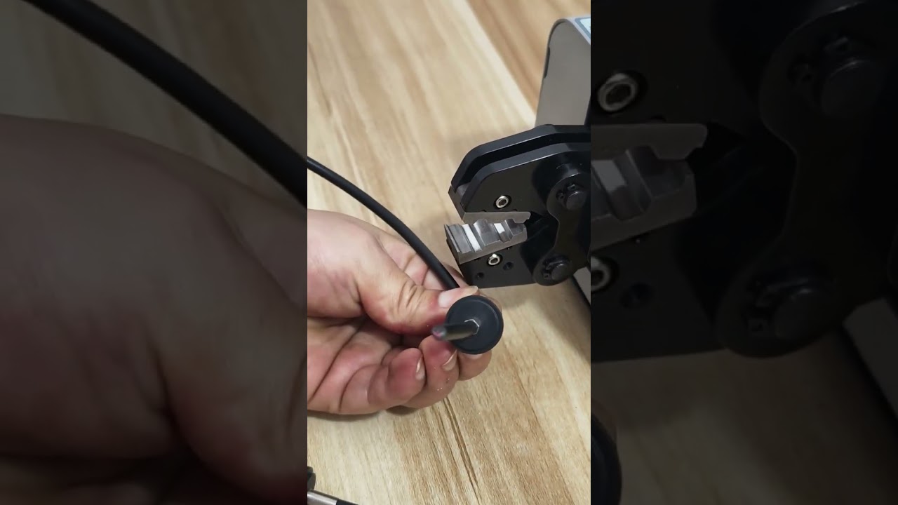 端子機 #機器 #電線剝線機 #工廠 #調直切線機